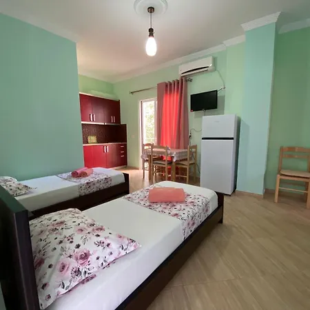 Garden Гостевой дом Ксамил